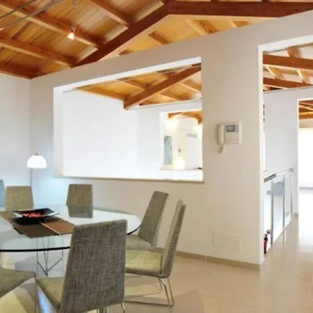 Holiday home Lujoso Chalet En Con Piscina