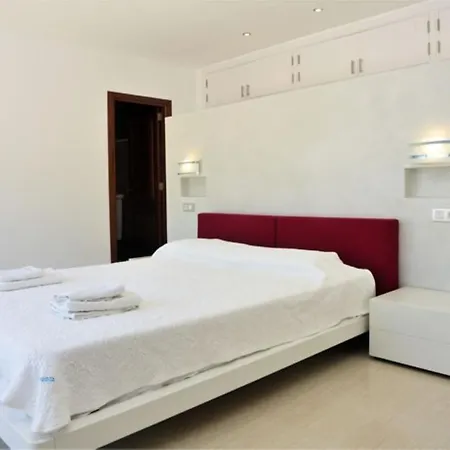 Lujoso Chalet En Con Piscina Holiday home